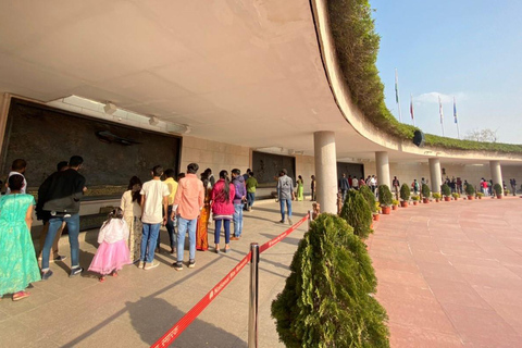 Delhi: National War Memorial Guided Tour with Hotel Pickup