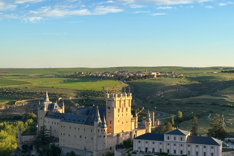 Segovia: Hot-air balloon ride with cava toast