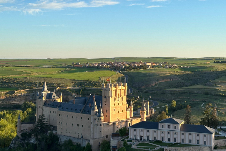 Segovia: Hot-air balloon ride with cava toast