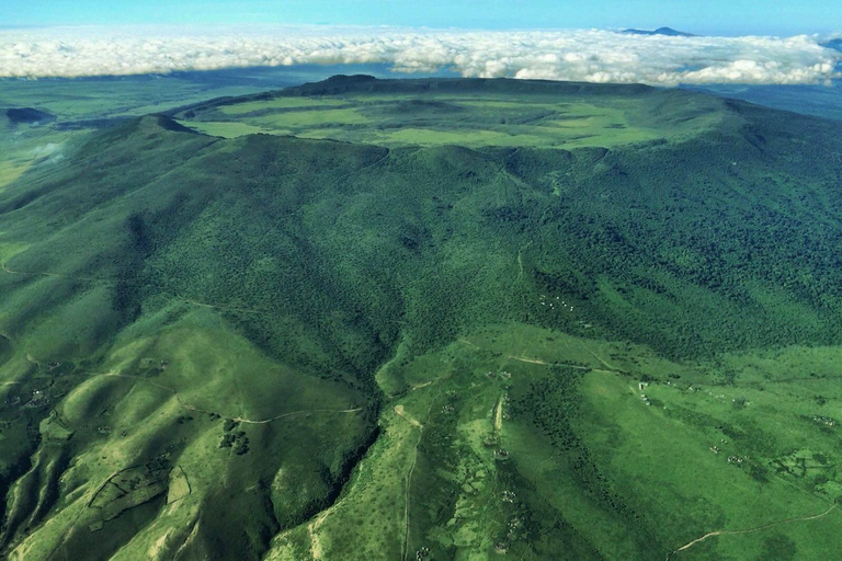 أروشا: رحلة مرتفعات نجورونجورو التي تستغرق 6 أيام مع بحيرة النطرون