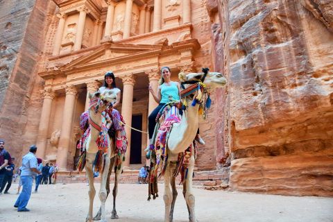 Amman: tour di 2 giorni di Petra, Wadi Rum e Mar Morto