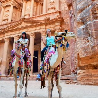 Amman: tour di 2 giorni di Petra, Wadi Rum e Mar Morto