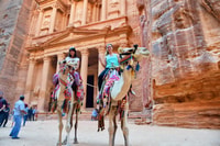 Amman, Petra, Wadi Rum e Tour di 2 giorni del Mar Morto - Housity