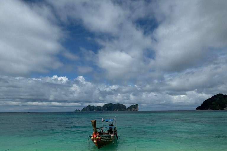 Phi Phi: Maya Bay Longtail Boat Tour with Snorkeling