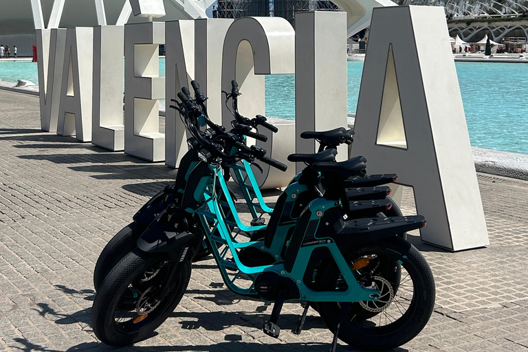 Valência: Da cidade antiga às maravilhas modernas &quot;Premium EBike Yamaha&quot;Tour particular da Cidade Velha às Maravilhas Modernas Premium EBike Yamaha