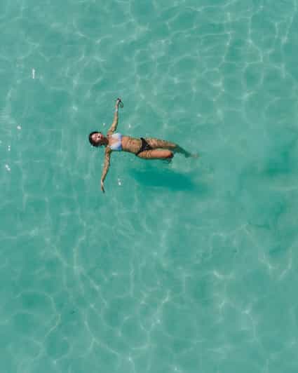Bacalar Lagoon Sightseeing Boat Tour with Open Bar and Snack