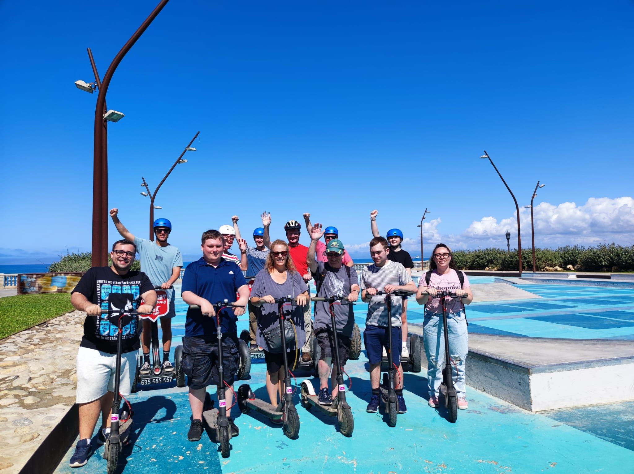 Cádiz: 1,45 Stunden geführte Segway-/eScooter-/E-Bike-Tour für große Gruppen