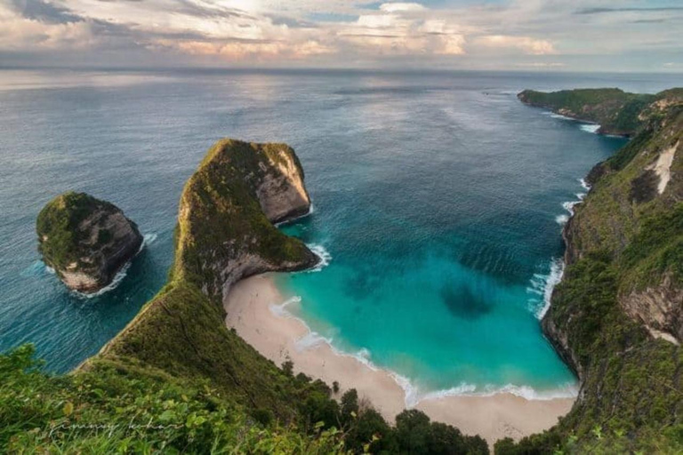 From Lembongan: Private Full-Day Highlight West Nusa Penida Hotel Transfer from Lembongan Area