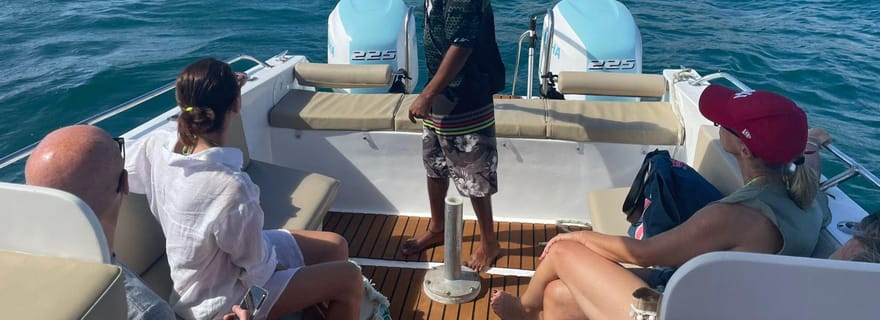 Praslin : location de bateau privé ~ Soyez capitaine de votre propre aventure