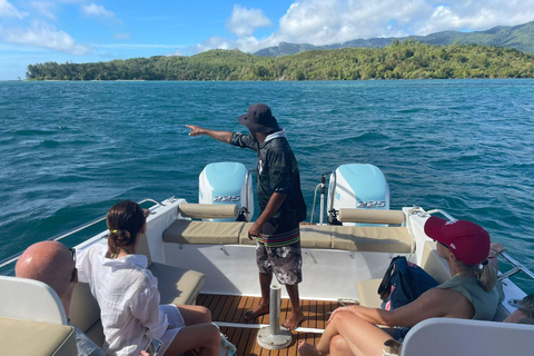 Praslin: Private Boat Rental ~ Captain Your Own Adventure Praslin: Captain your own boat rental