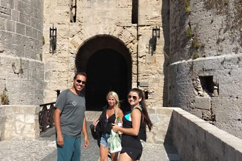 Rhodes: Private Medieval City Treasure Hunt with Food Stops