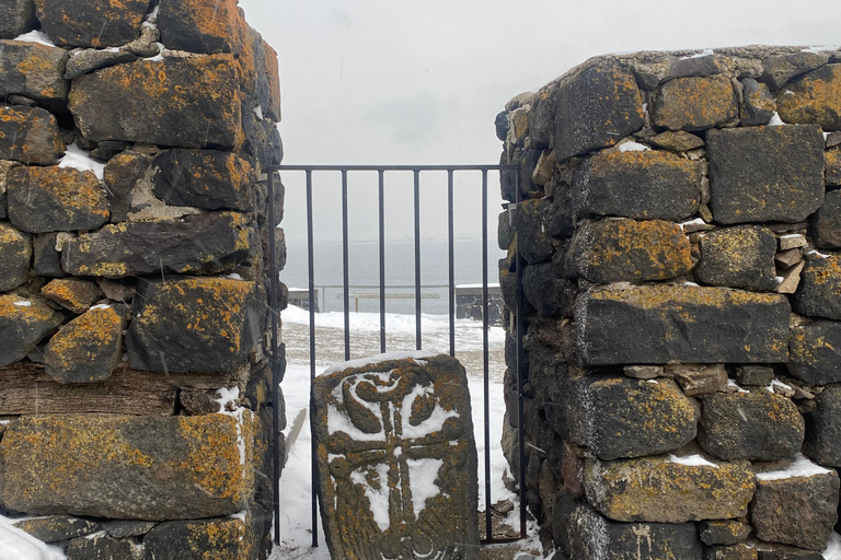 Yerevan: Lake Sevan Private Tour with Monasteries & Lunch