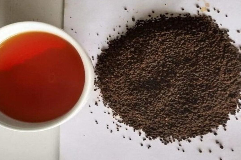 Kandy: City Tour with Temple of the Tooth & Lake Views