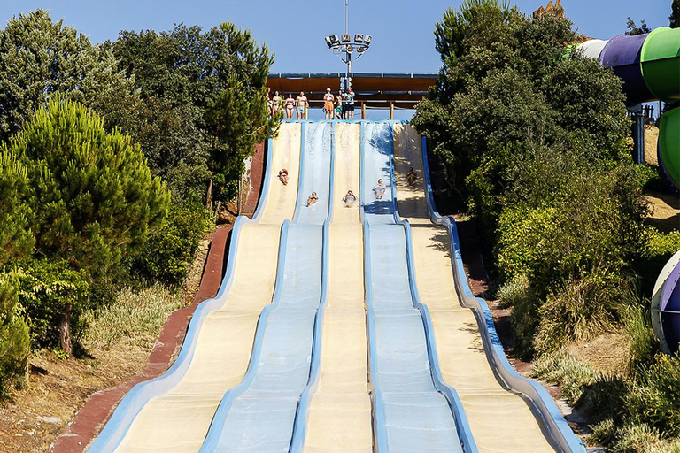 Villanueva de la Cañada: Aquopolis Waterpark Entry Ticket