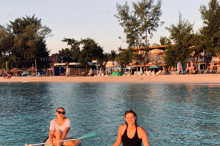 Gili Trawangan: Sunset sup or Kayak Tour to Gili Meno Sunrise paddle/kayak