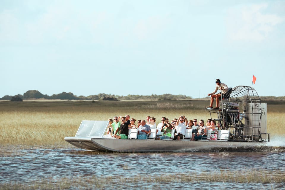  Everglades National Park: Airboat Tour and Wildlife Show 