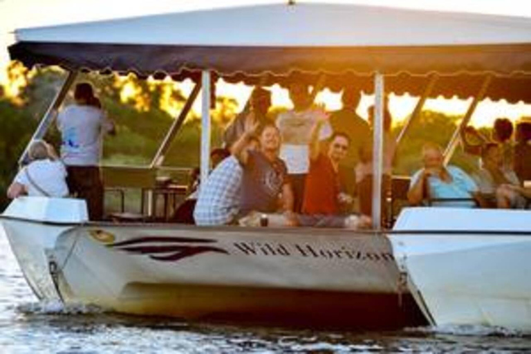 Zimbabue: Crucero al atardecer (Estándar) Río ZambezeZimbabue: Crucero Sundowner (Estándar) Río Zambeze