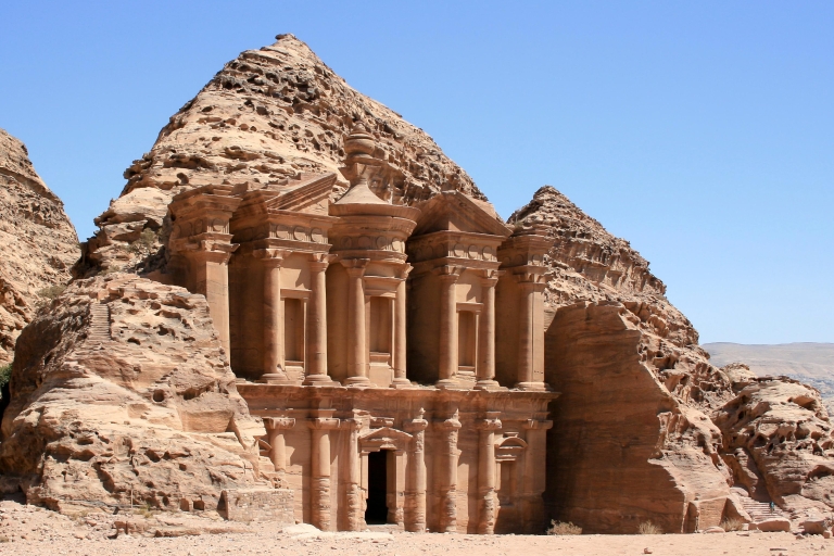 From Amman or Airport : Private Day Tour to Petra & Wadi Rum