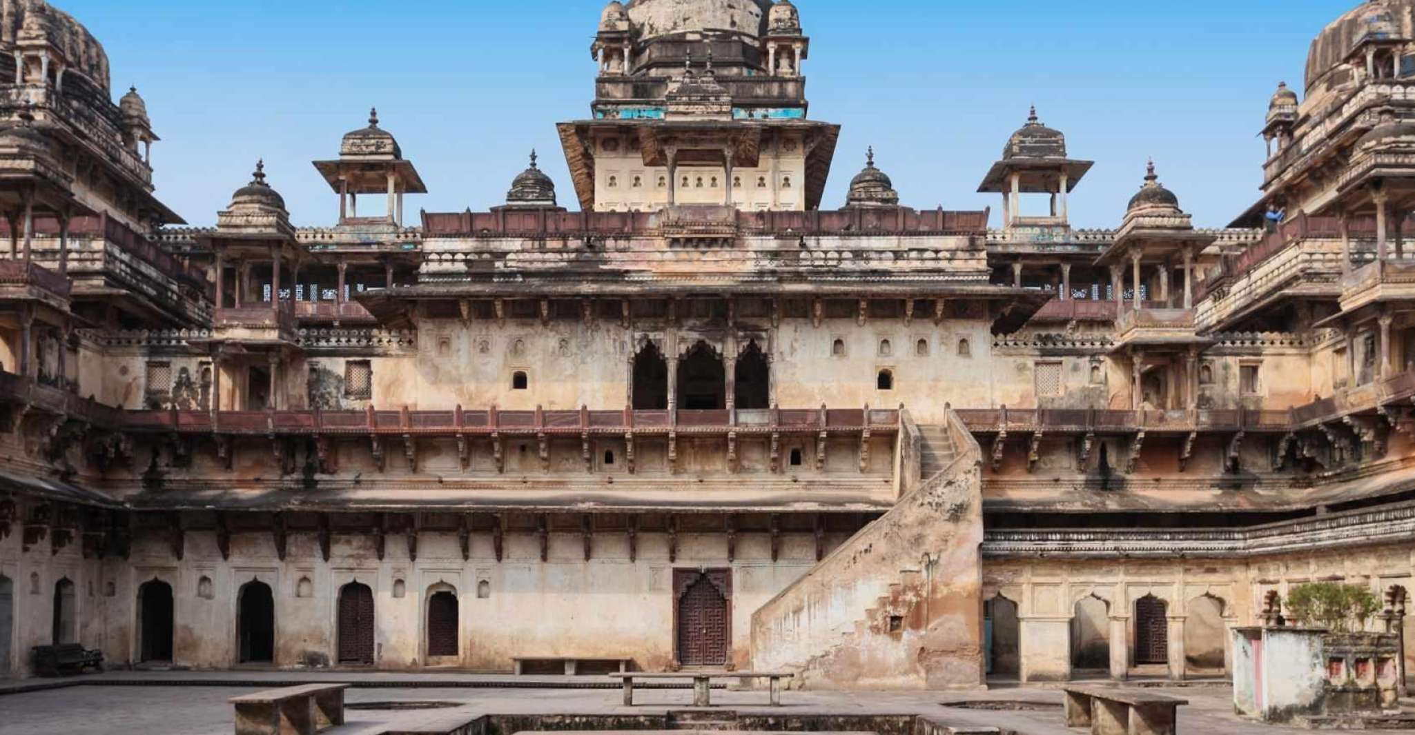 Touristic Highlights of Orchha & Jhansi(Guided Fullday Tour) - Housity