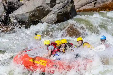 Cañon City: Royal Gorge Rafting FREE Wetsuit, Lunch & Photo