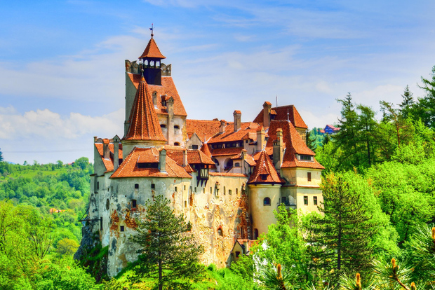 Bucharest : Peleș Castle, Dracula Castle & Brașov Day Trip