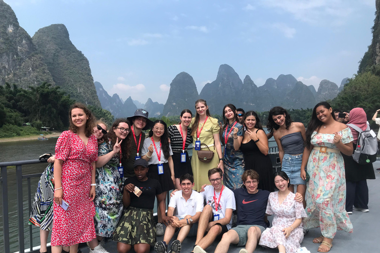 Guilin: Li River Cruise to Yangshuo with Hotel Pickup Li River 5-Star Cruise Upper Deck with Hotel Pickup