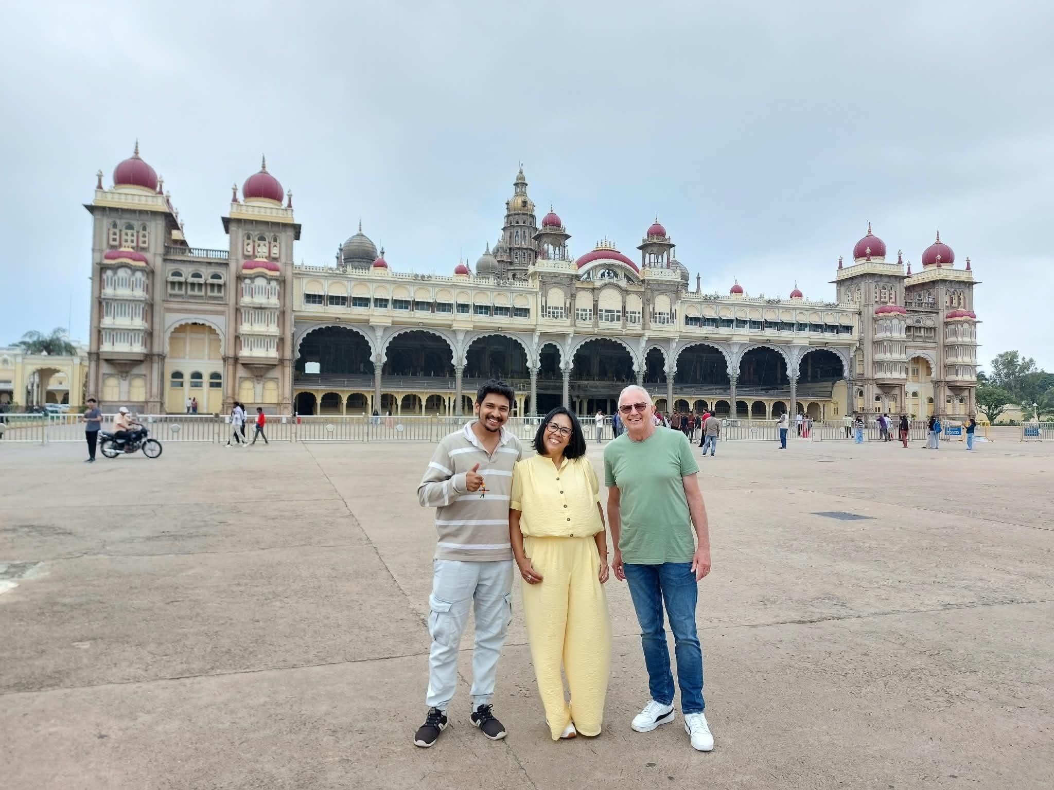 Beste Sightseeing-Tour von Bangalore nach Mysore mit Transfer & Abholung