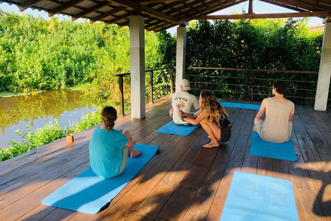 Mirissa: Relaxing Massage Treatment & Yoga Retreat near Lake Yoga & Massage Retreat with Pickup