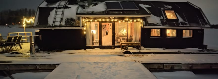 Helsinki : expérience de sauna flottant traditionnel rustique