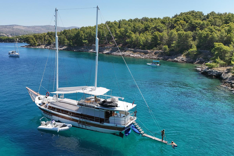 Brac/Hvar/Lagoa Azul - Excursão de um dia de barco