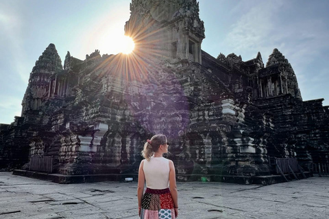 Siem Reap: Angkor Top 3 Temples for Phnom Penh Bus Arrivals Option 2: Angkor Wat Sunset Private Tour