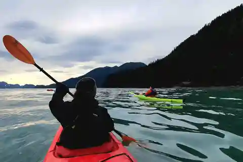 Seward: Kayak to Bridal Veil Falls with Lunch