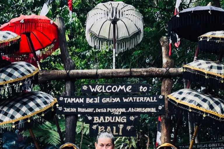 Bali Swing/Koi Boat Photo, Taman Beji Griya Waterfall Tour Tour with Include entry ticket