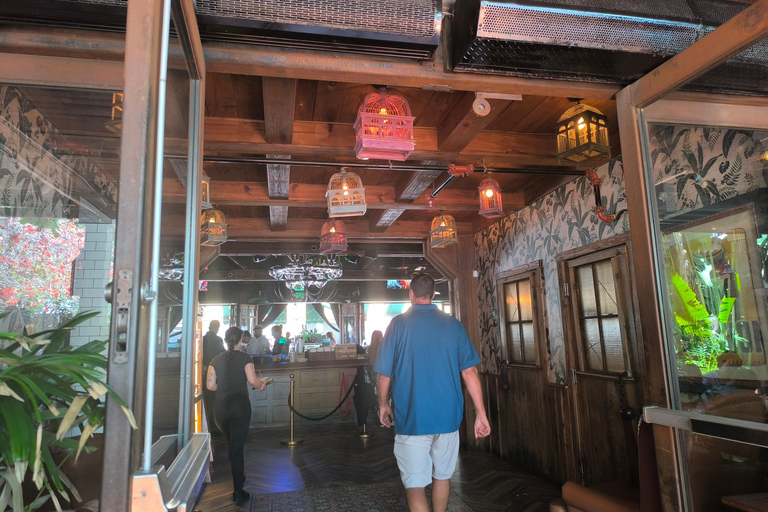 Miami: Private tour in a convertible Mustang in French