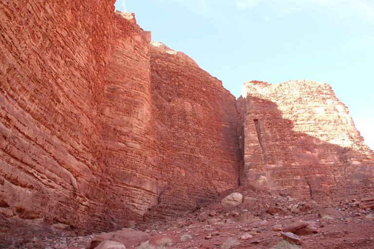 Wadi Rum: Bedouin Desert Tour with Sandboarding