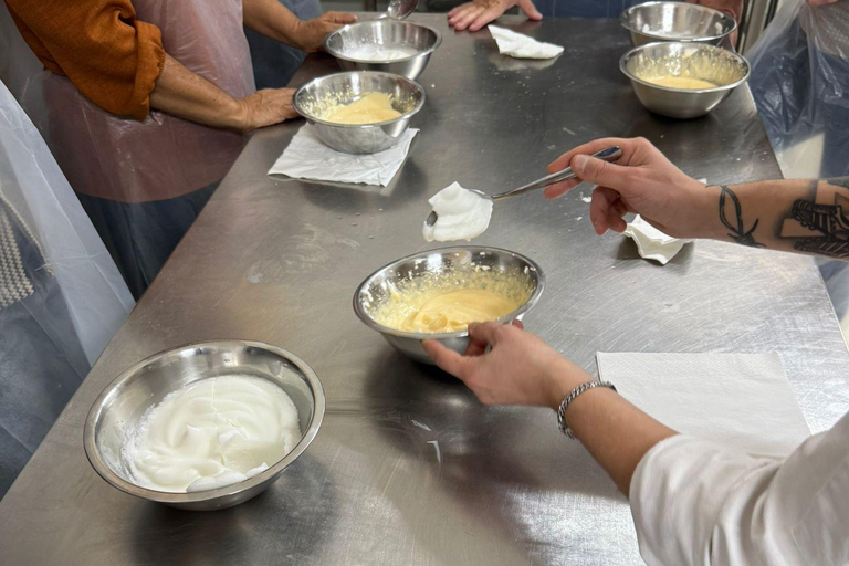 Neapol: lekcja gotowania makaronu i tiramisu z lokalnym szefem kuchni