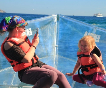 Los Cabos Arch Tour by Transparent Boat