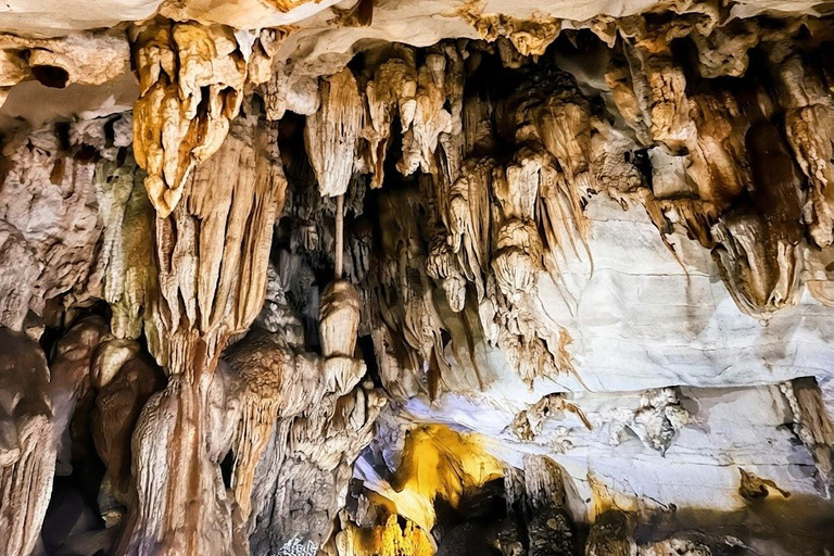 Vang Vieng: Jung Cave, Blue Lagoon 2 & 3 Guided Tour