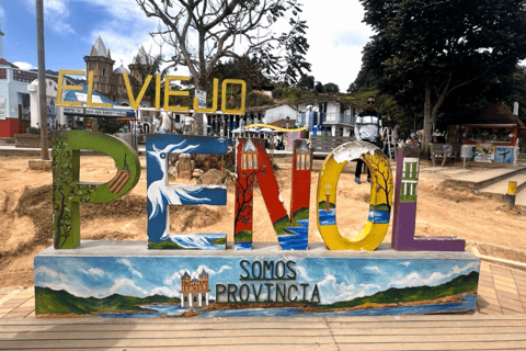 Medellin: Guatape und El Penol Rock Tagestour mit Bootsfahrt