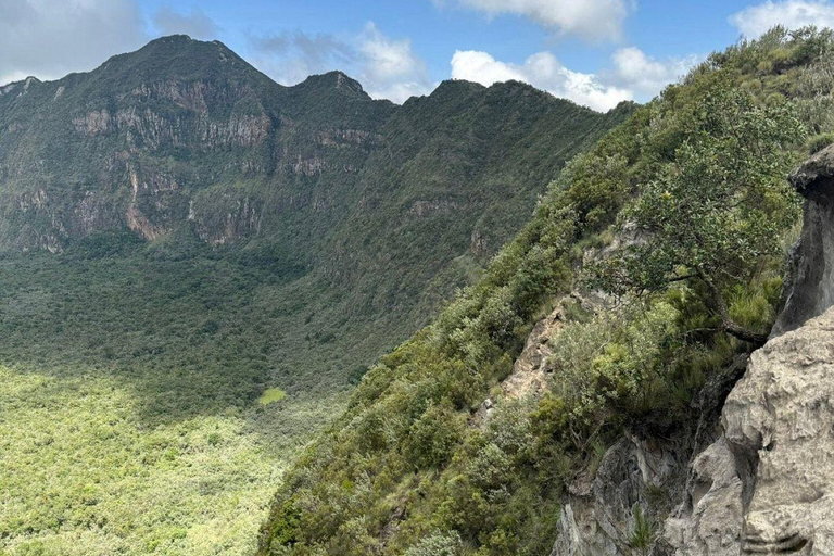 Tagestour zum Mount Longonot Park von NairobiTages-Tour zum Mount Longonot Park von Nairobi aus