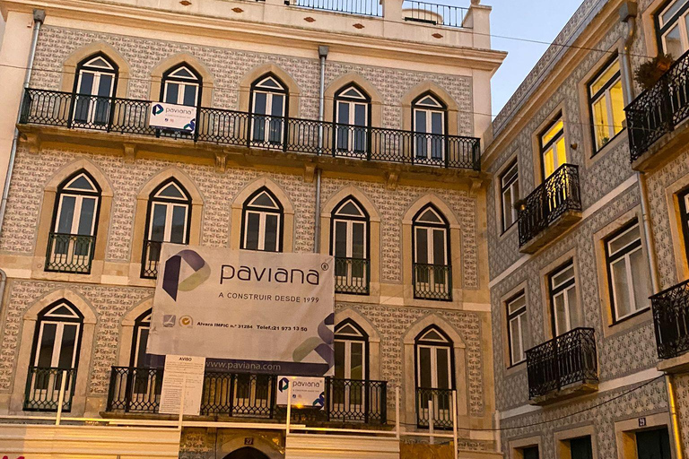 Lisbon: Private full Day Sightseeing tour by tuk-tuk.