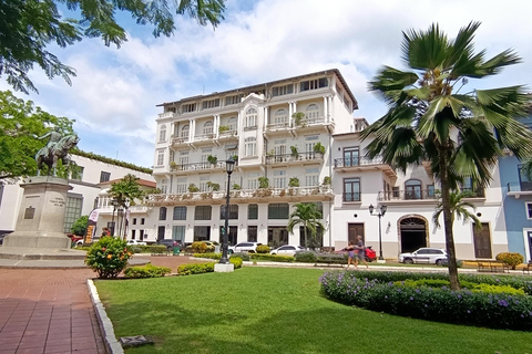 Panama City: Historic District and Canal Tour with Transfer