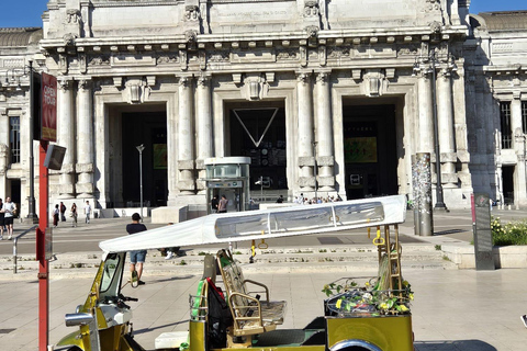 Milan: Private Tuk Tuk Tour with Hotel Pickup