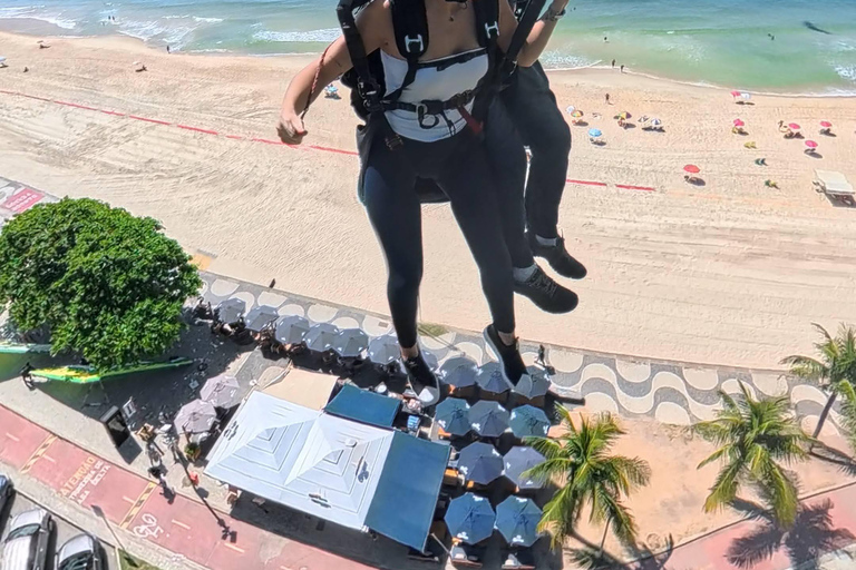Niterói: Tandem Paragliding Flight with Luciano Miranda – No prior training required. Niterói: Tandem Paragliding Flight with Luciano Miranda – No Training Required