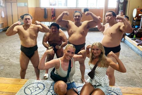 Tokyo: Besök Sumo Morning Practice med engelsk guide