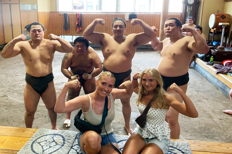 Tokyo: Visit Sumo Morning Practice with English Guide