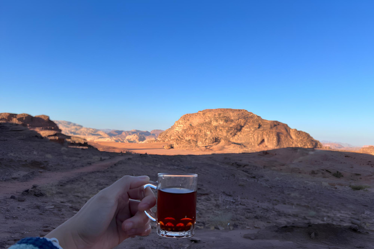 Wadi Rum: tour di 2 giorni in 4x4 con guida beduina