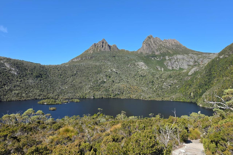 Hobart: Cradle Mountain & Wineglass Bay 2-Day Tour