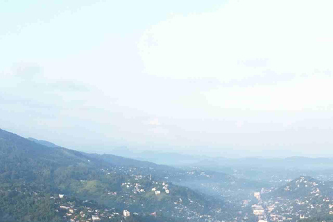 Tuk-Tuk Tales of Kandy: A Sensory City Tour with Local Guide A Sensory Kandy City Tour by Car Van with Local Guide