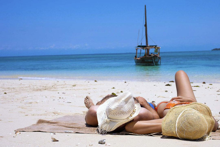 Zanzibar: Beach Day Tour to Salaam, Mtende, Paje & The Rock